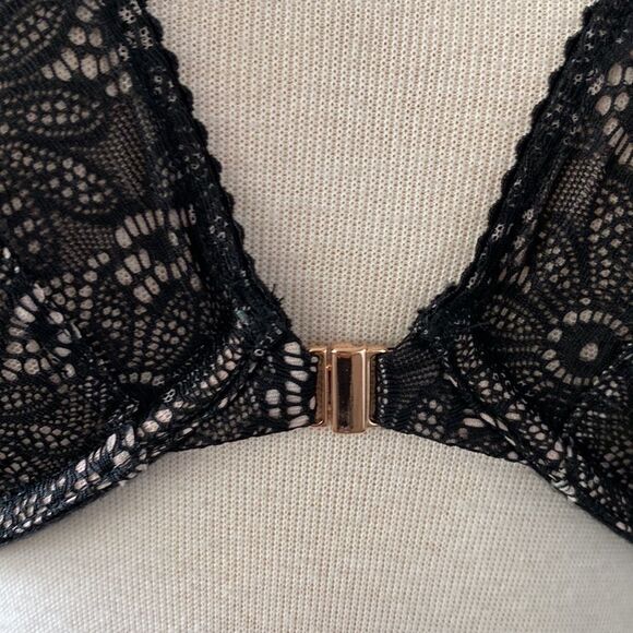 Victoria’s Secret Very Sexy black‎ lace plunge bra size 32DDD - Picture 6 of 11